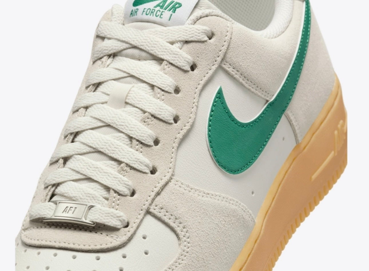 MEN
NIKE AIR FORCE 1 '07 LV8
PHANTOM/MALACHITE-GUM YELLOW