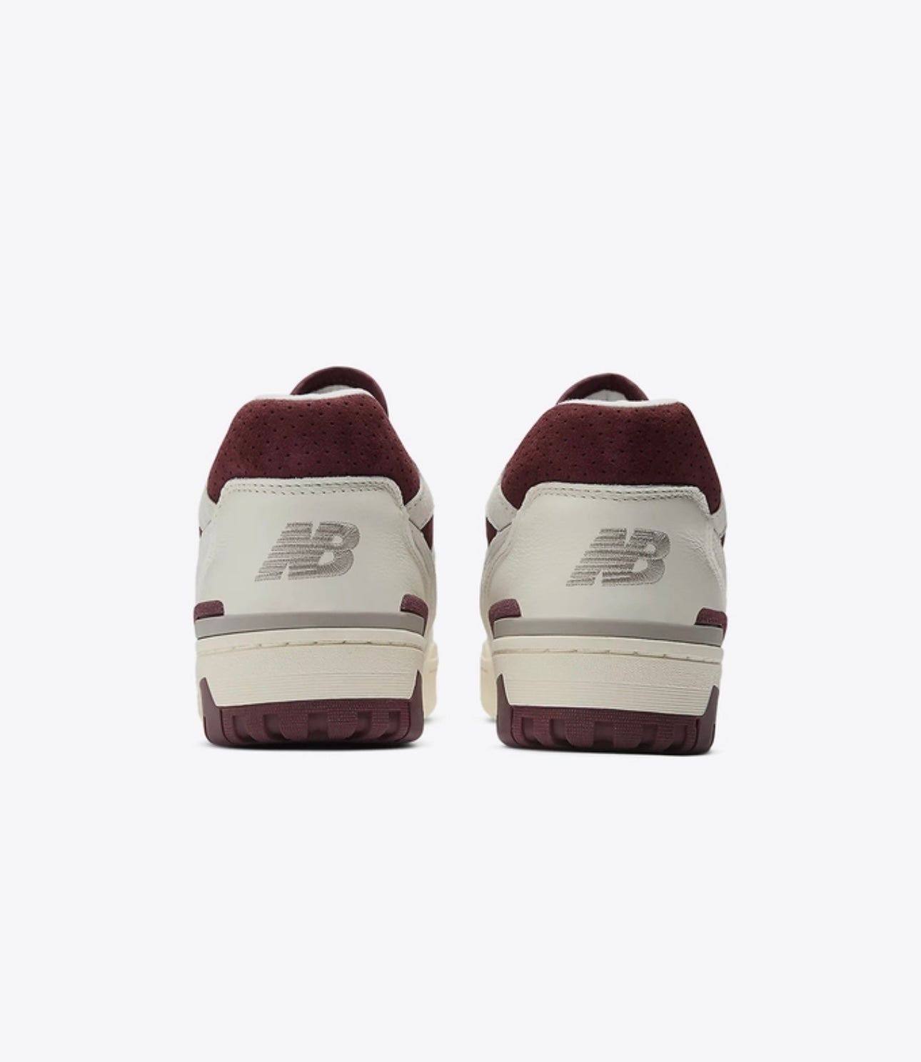UNISEX
NEW BALANCE BB550
SEA SALT/CRIMSON