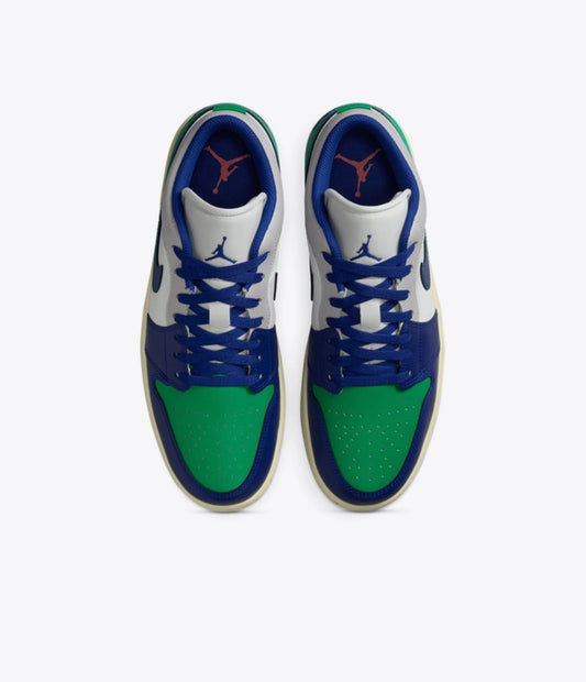 MEN
JORDAN AIR JORDAN 1 LOW
SAIL/DEEP ROYAL BLUE-STADIUM GREEN