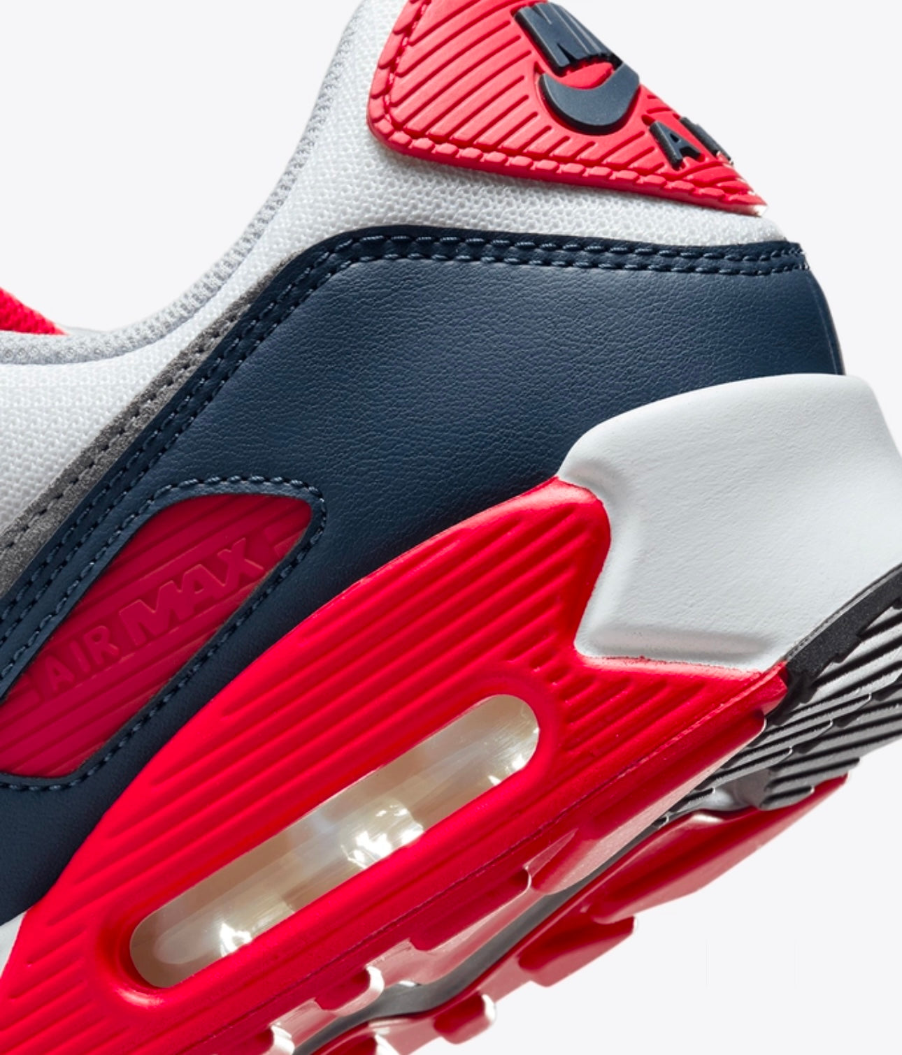 MEN
NIKE AIR MAX 90
WHITE/COOL GREY-UNIVERSITY RED