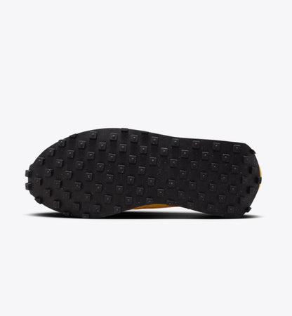 UNISEX
NIKE LD-1000 SP
UNIVERSITY GOLD/SAFETY ORANGE