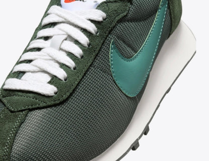 UNISEX
NIKE LD-1000 SP
VINTAGE GREEN/BICOASTAL