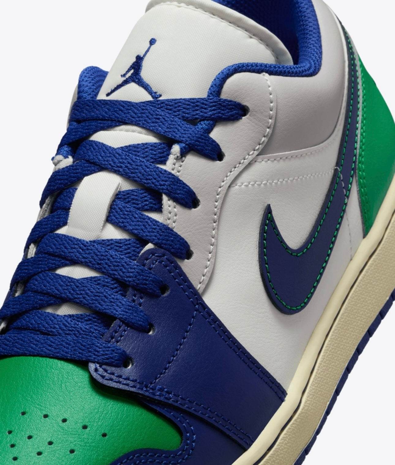 MEN
JORDAN AIR JORDAN 1 LOW
SAIL/DEEP ROYAL BLUE-STADIUM GREEN