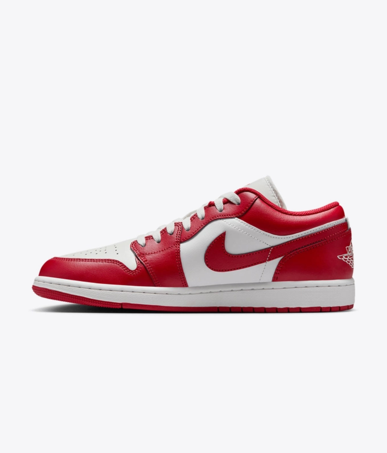 MEN
JORDAN AIR JORDAN 1 LOW
SUMMIT WHITE/VARSITY RED