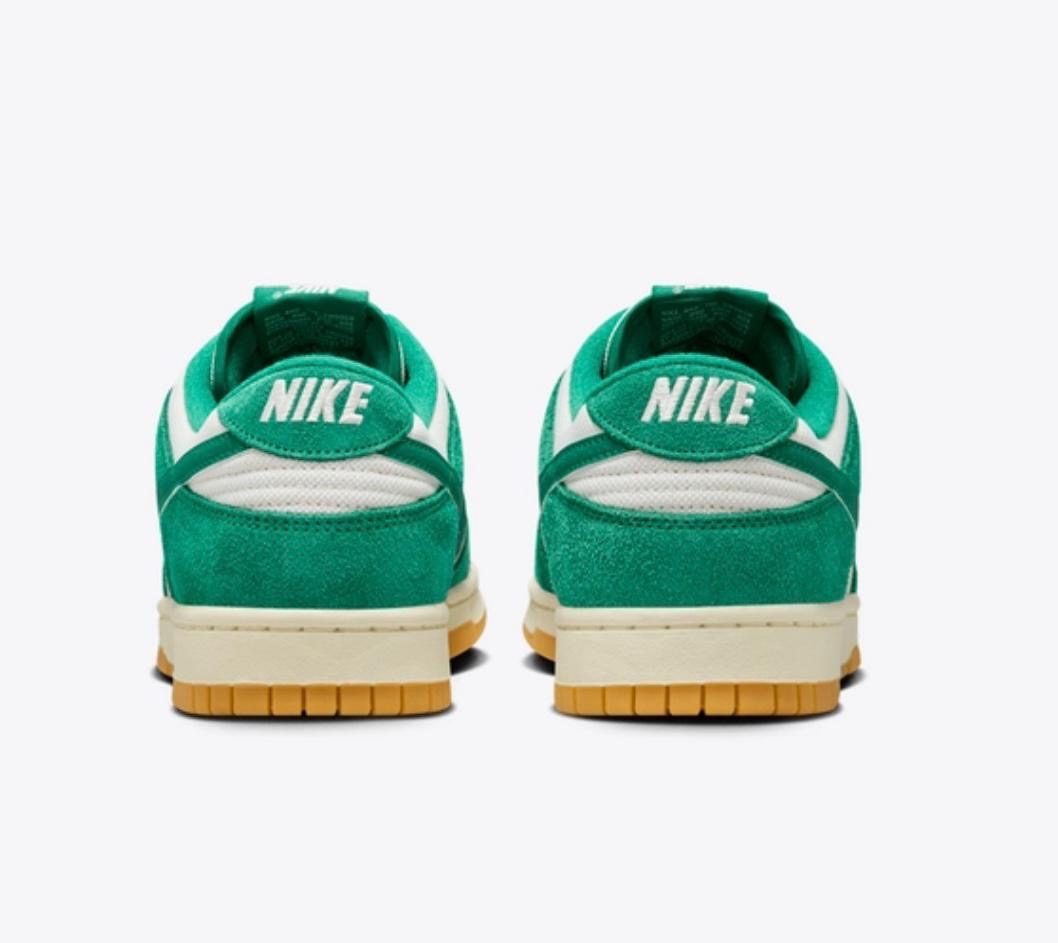 MEN
NIKE DUNK LOW SE
PHANTOM/MALACHITE-GUM LIGHT BROWN