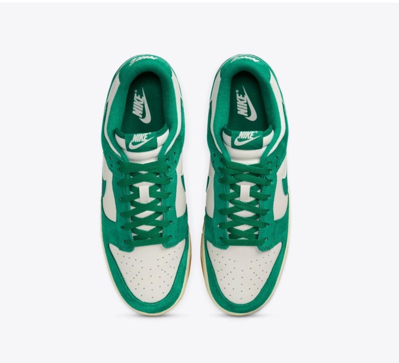 MEN
NIKE DUNK LOW SE
PHANTOM/MALACHITE-GUM LIGHT BROWN