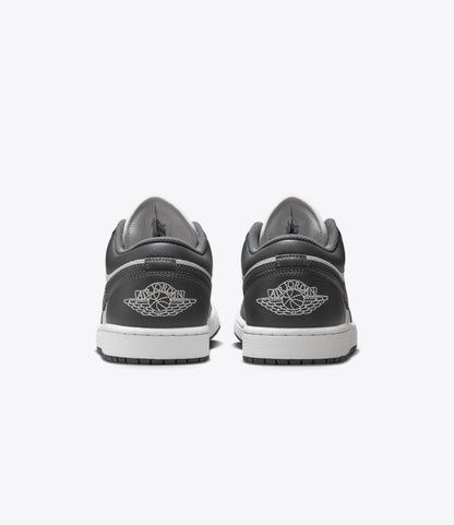 MEN
JORDAN AIR JORDAN 1 LOW
IRON GREY/SUMMIT WHITE