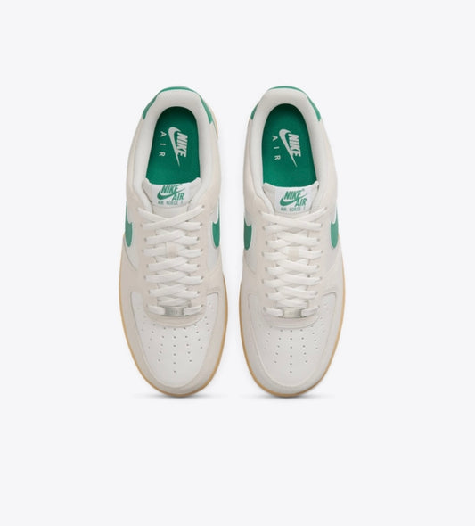 MEN
NIKE AIR FORCE 1 '07 LV8
PHANTOM/MALACHITE-GUM YELLOW