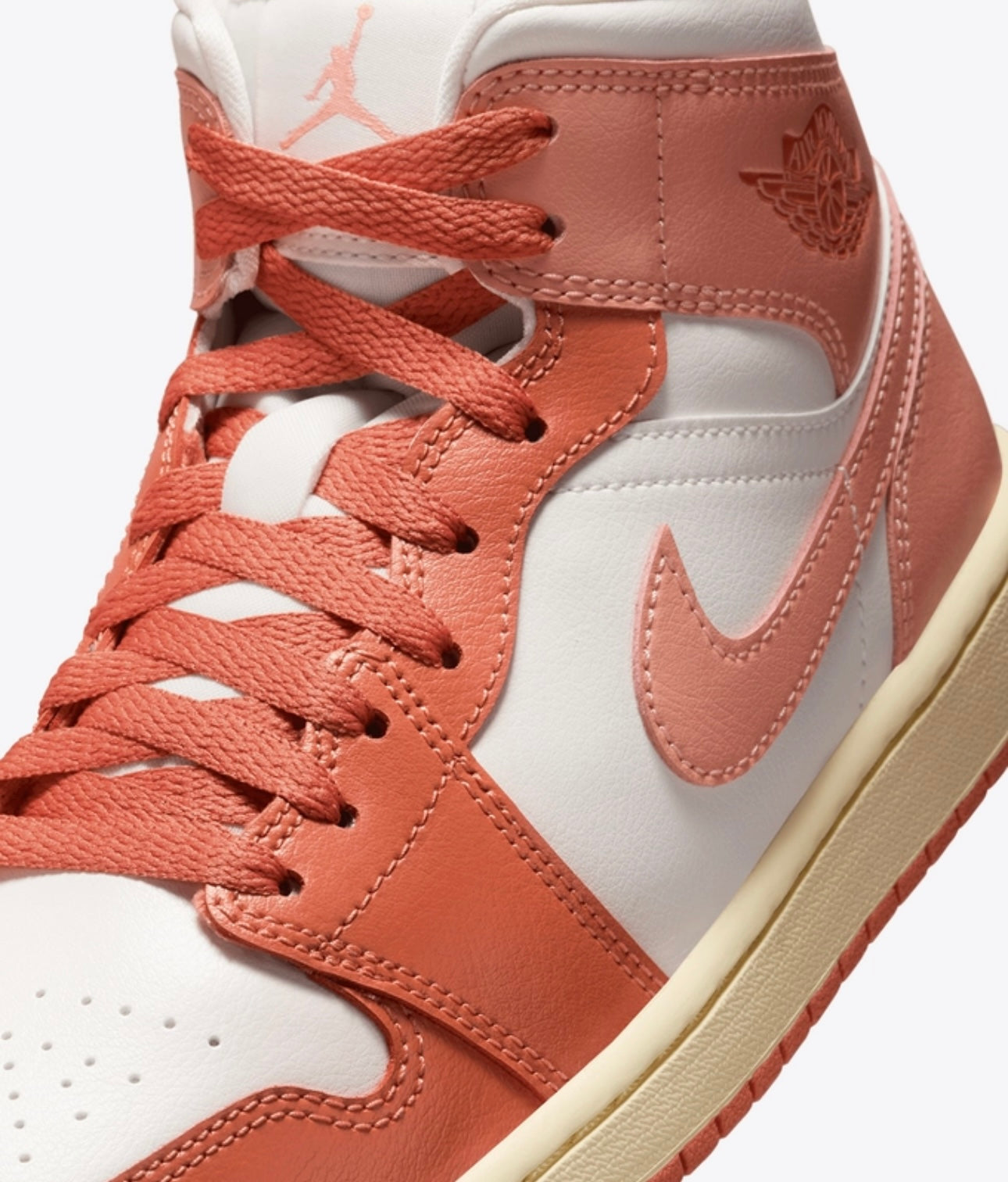 WOMEN
JORDAN AIR JORDAN 1 MID
SAIL/LIGHT MADDER ROOT-MUSLIN