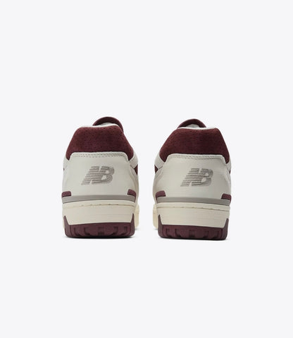 UNISEX
NEW BALANCE BB550
SEA SALT/CRIMSON