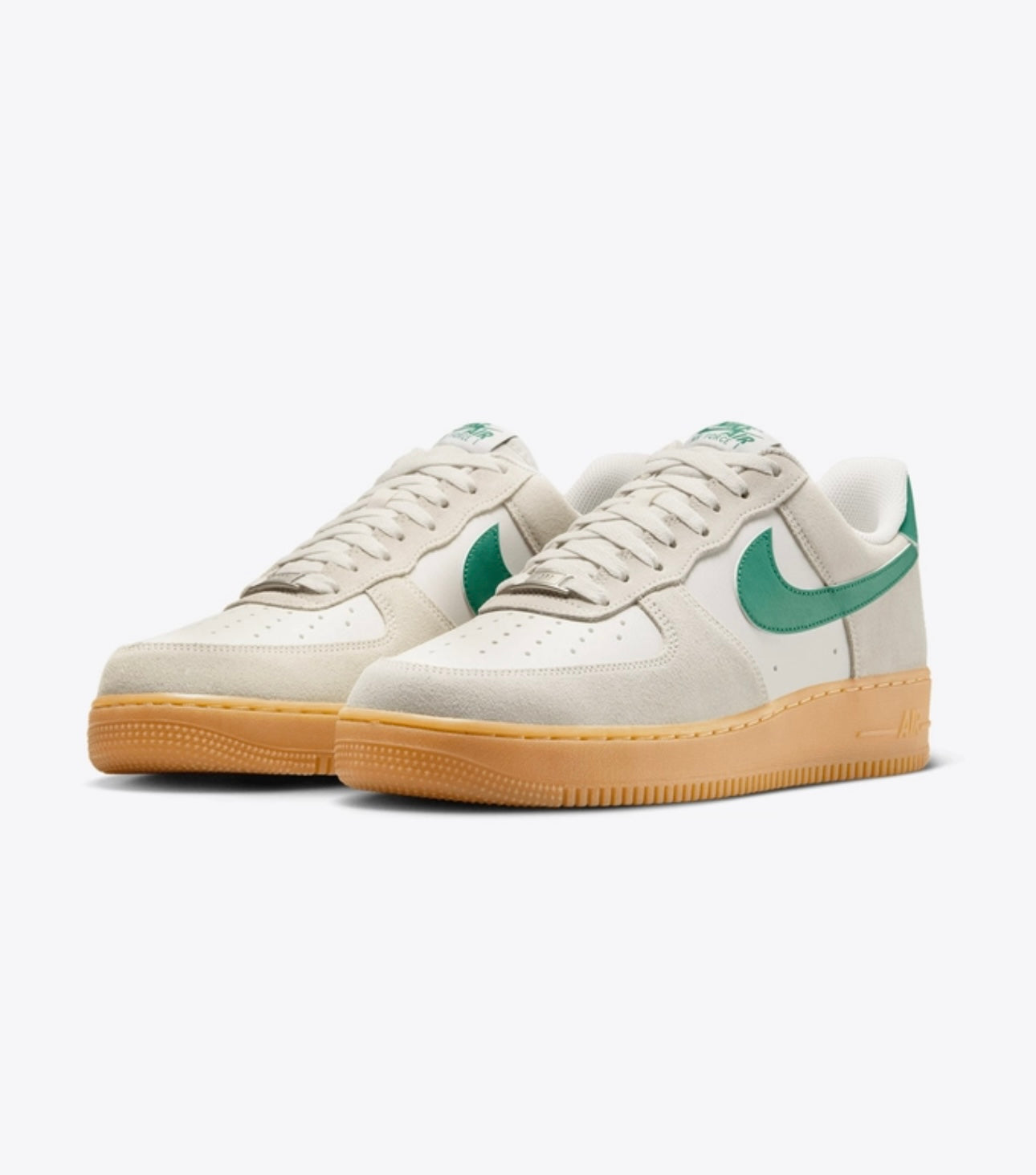 MEN
NIKE AIR FORCE 1 '07 LV8
PHANTOM/MALACHITE-GUM YELLOW
