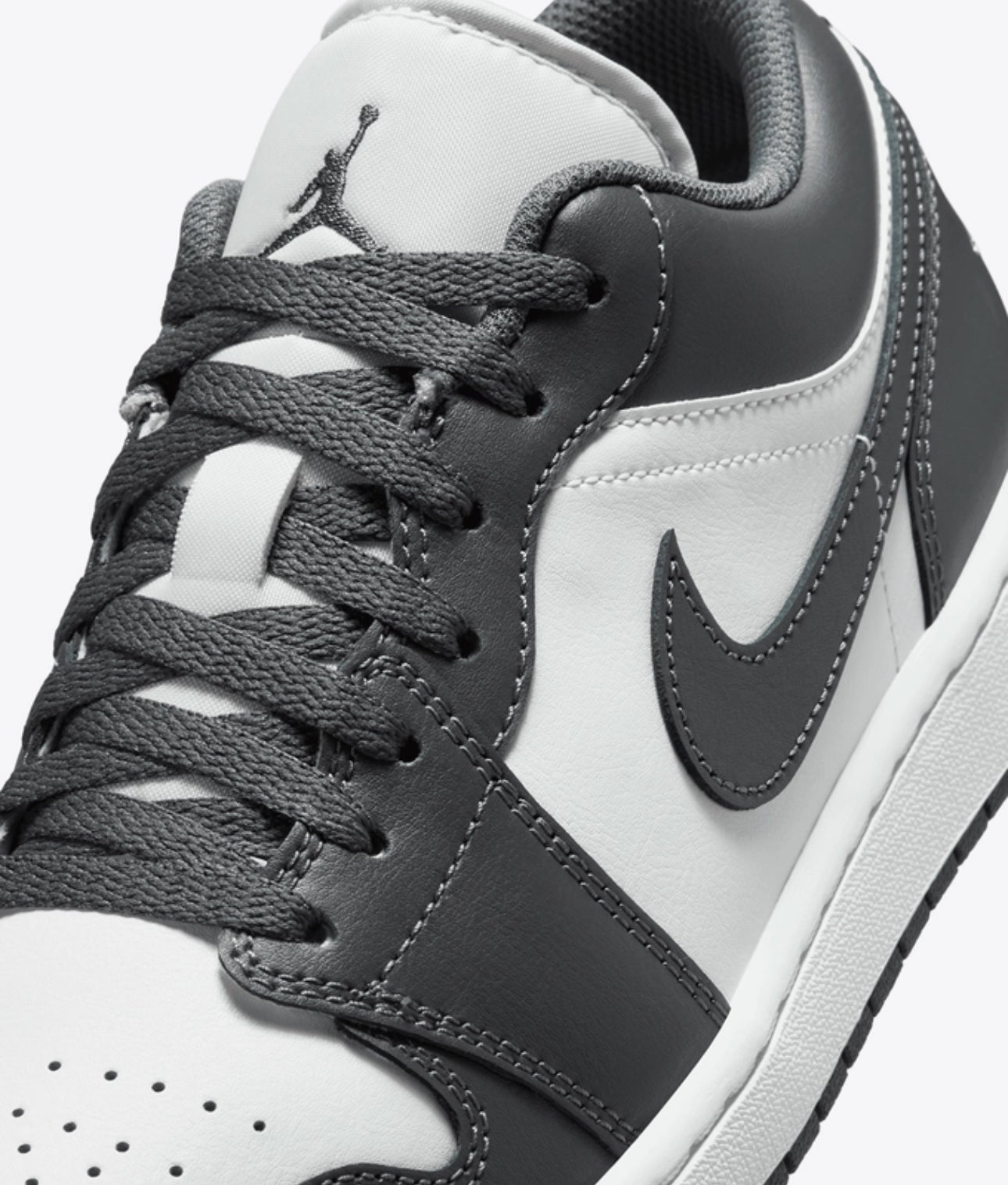 MEN
JORDAN AIR JORDAN 1 LOW
IRON GREY/SUMMIT WHITE
