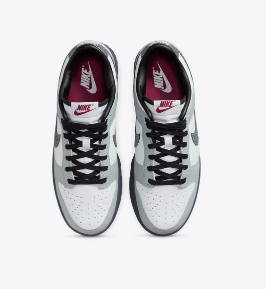 WOMEN
NIKE DUNK LOW LX
WHITE/MULTICOLOR-LIGHT SMOKE GREY