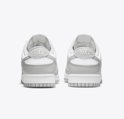UNISEX
NIKE DUNK LOW RETRO
WHITE/GREY FOG